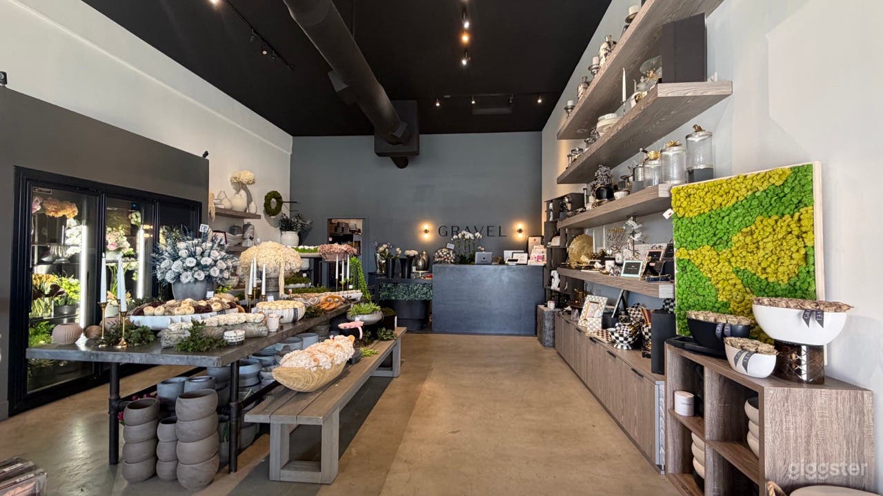 Designer Floral Boutique with Exceptional Character Photo 3