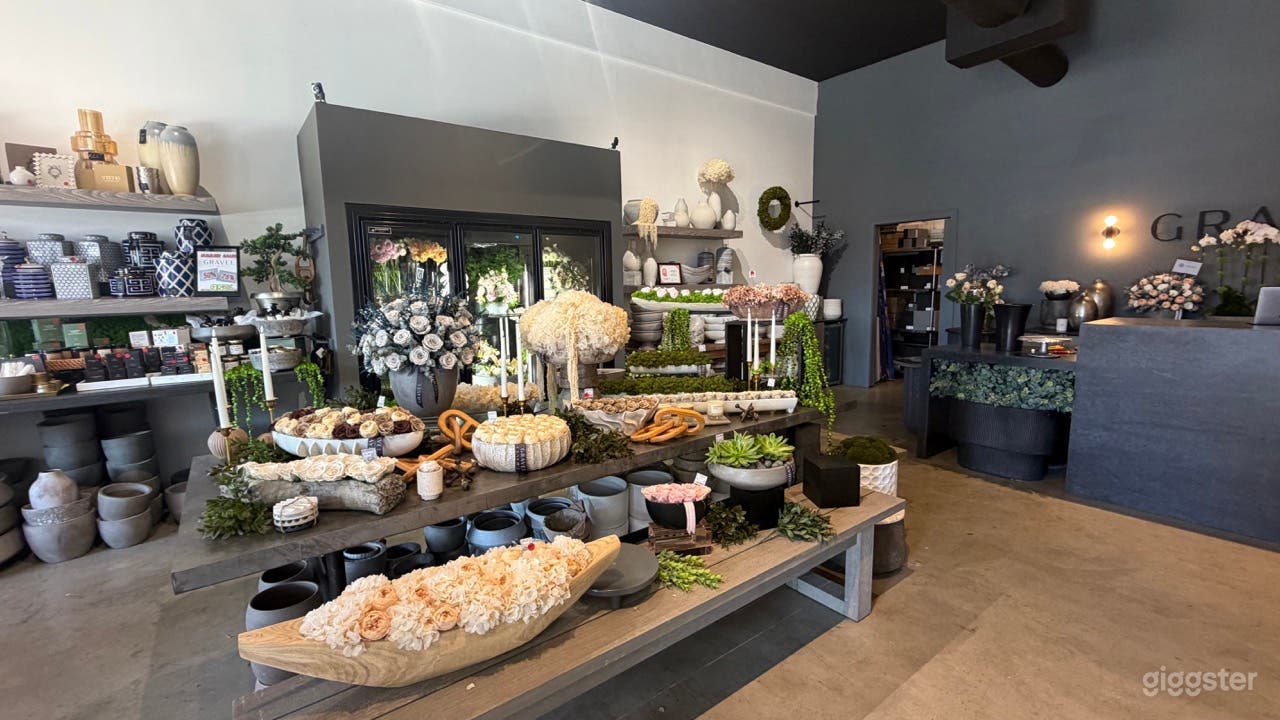 Designer Floral Boutique with Exceptional Character Photo 4