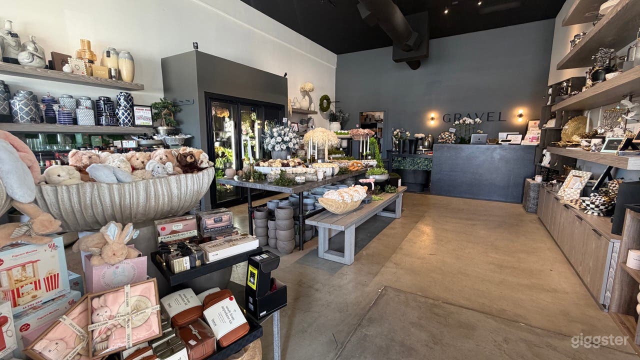 Designer Floral Boutique with Exceptional Character Photo 2