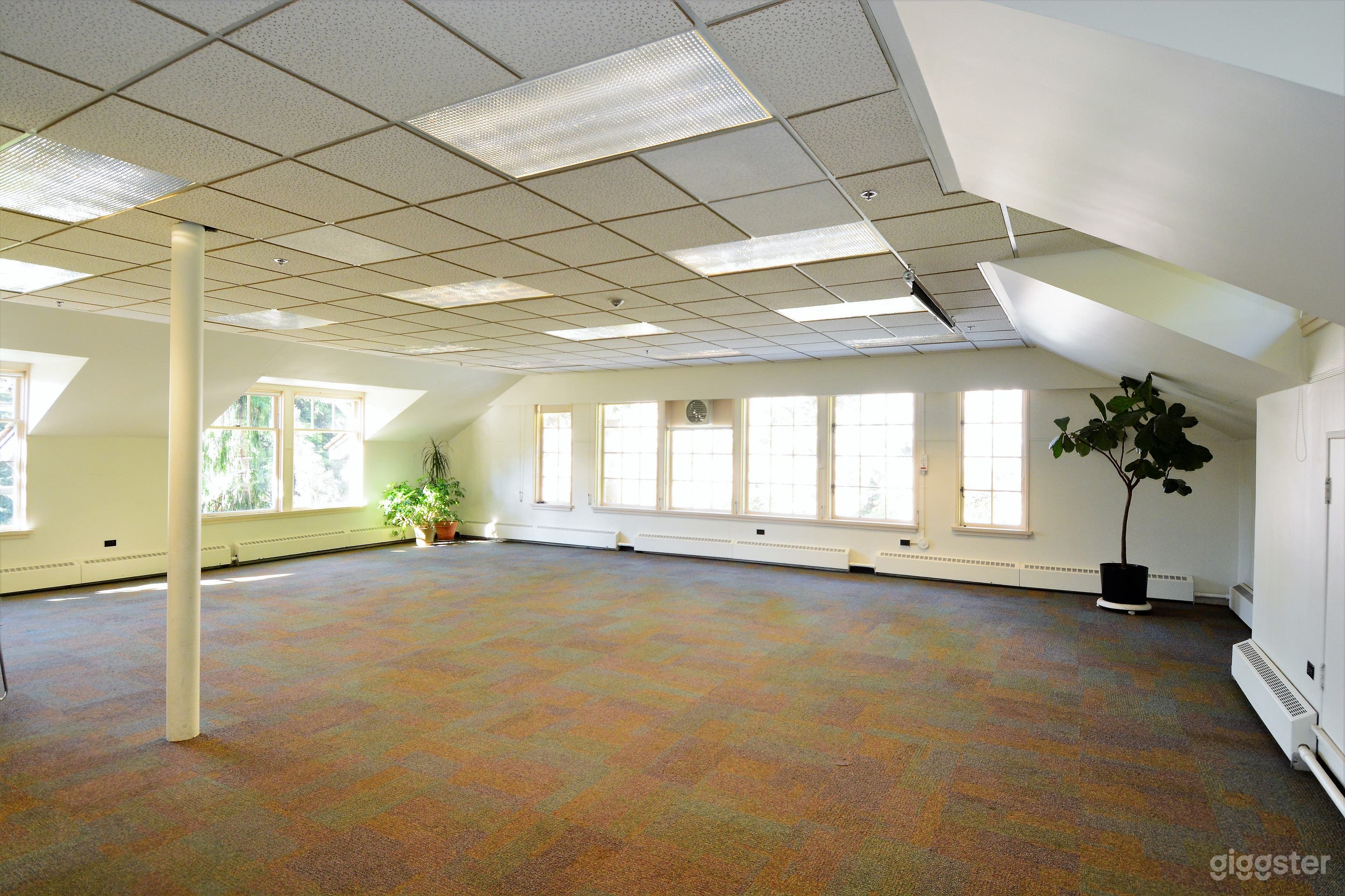 Flexible Event Space In Stanley Park Photo 4