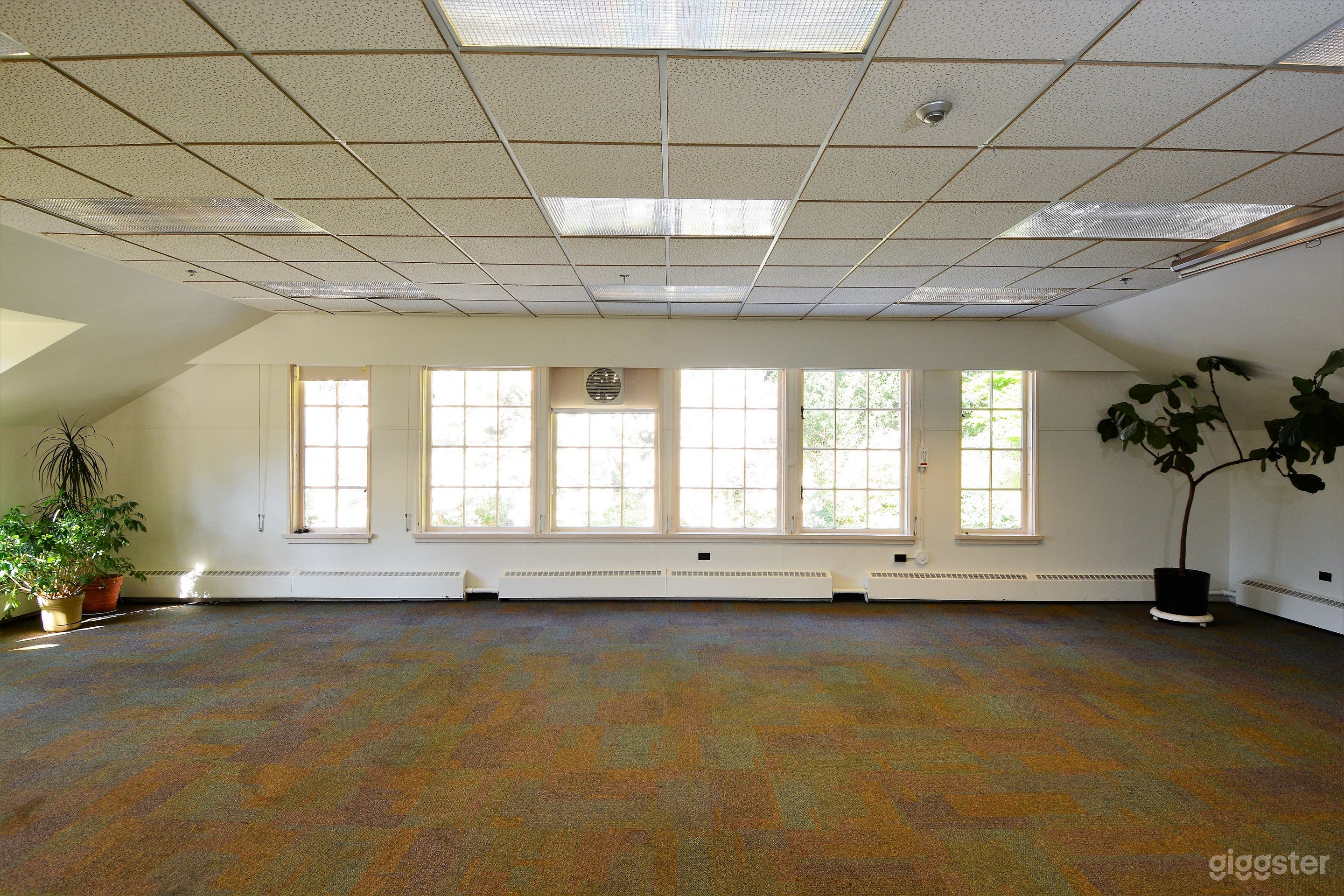 Flexible Event Space In Stanley Park Photo 3