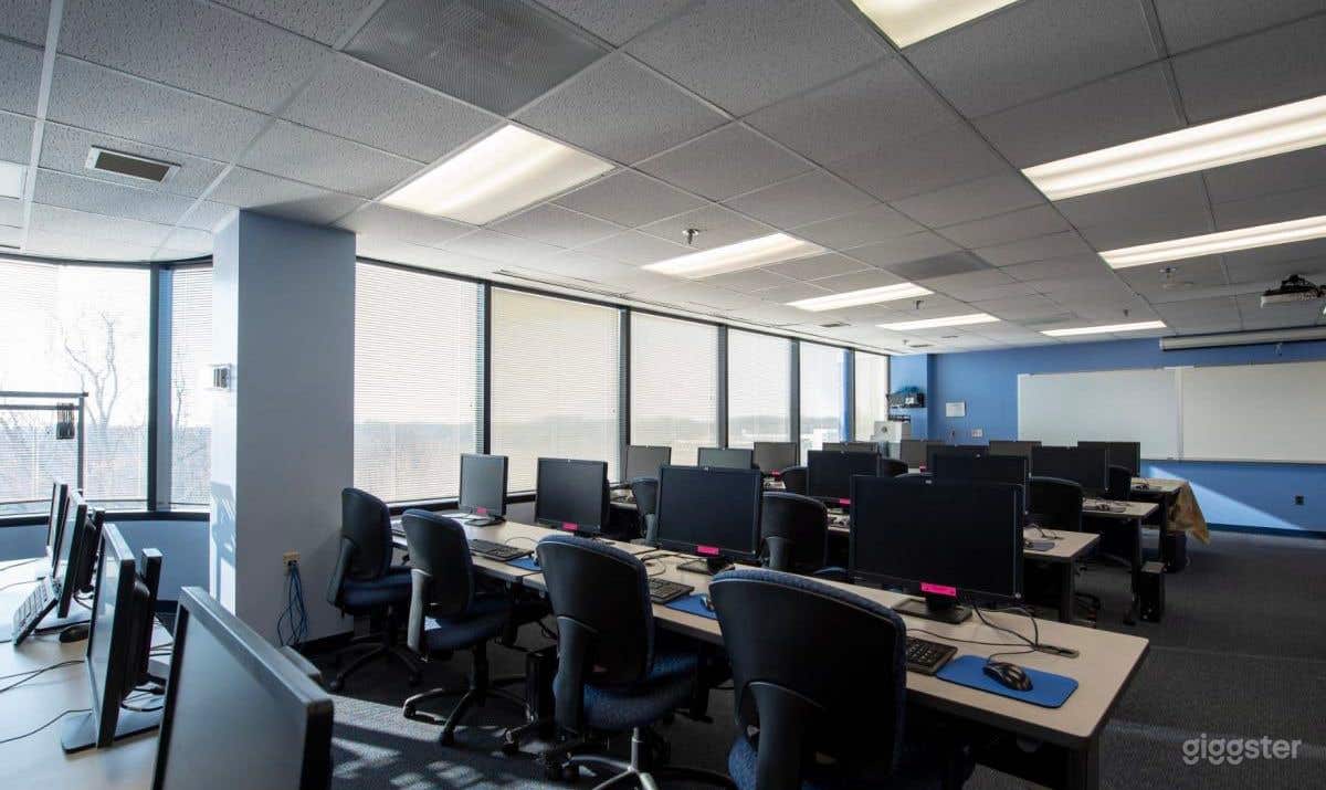 Spacious 32 Person Fully Equipped Computer Lab and Training Room Photo 1