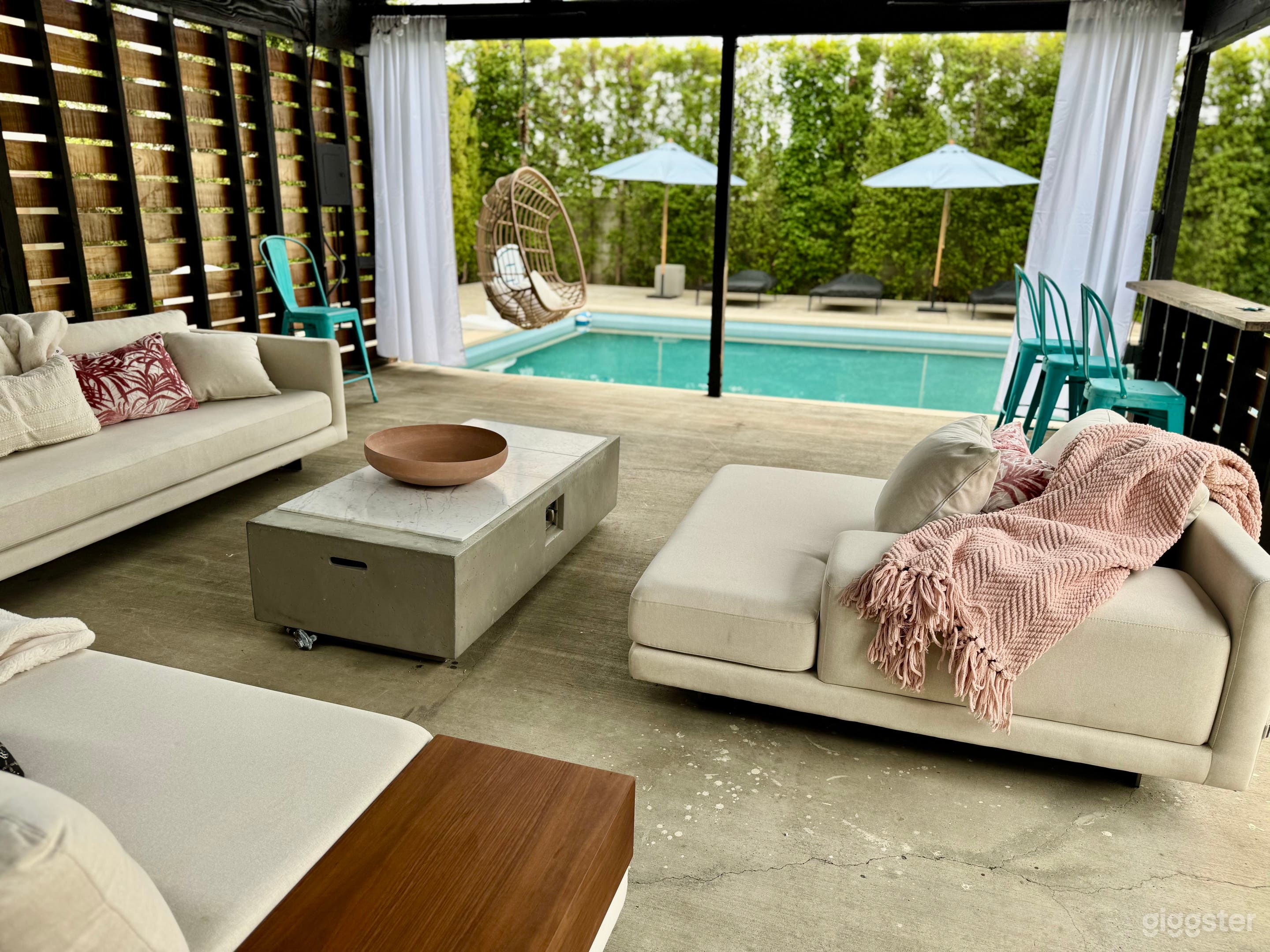 The BLUE Lot:  Your space for every scene... Photo 3