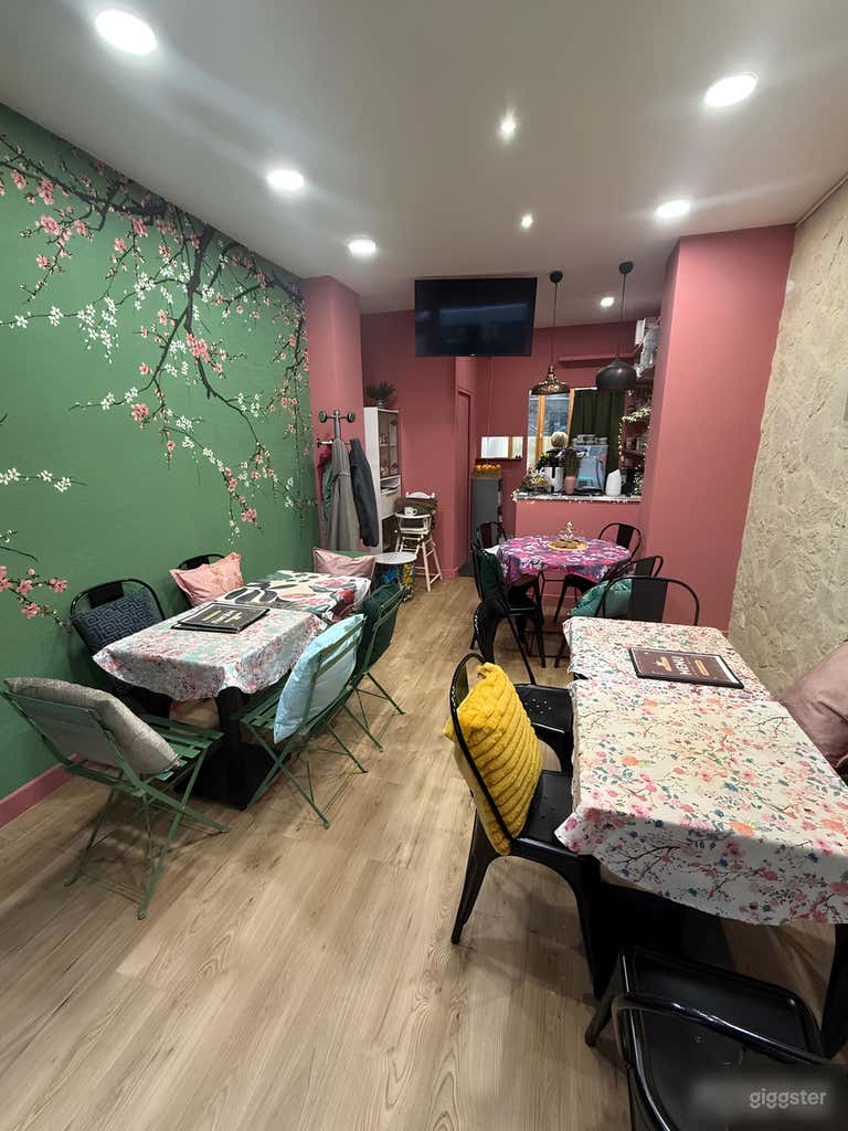  Coffee shop distinctif et chaleureux 