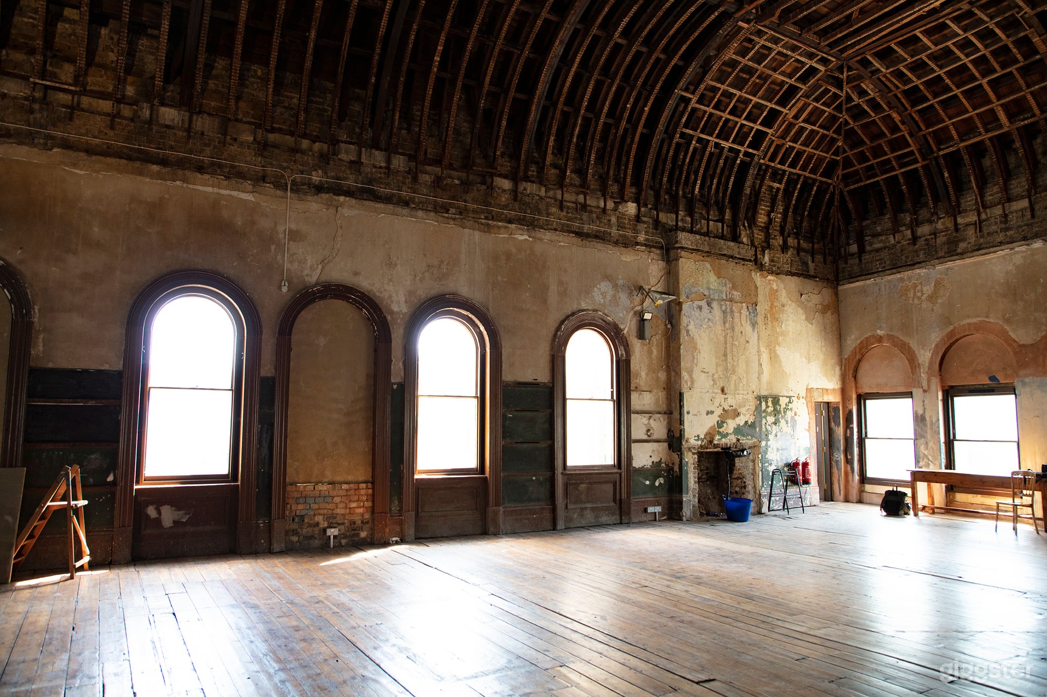 The Old Waiting Room Photo 4