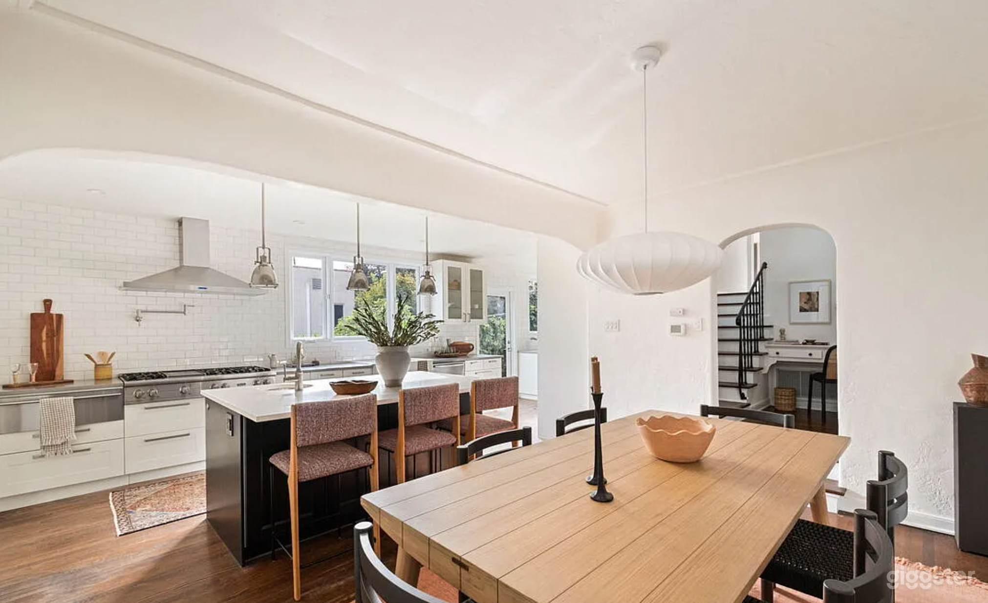 PRODUCTION FRIENDLY Spanish-Style home Silverlake Photo 3