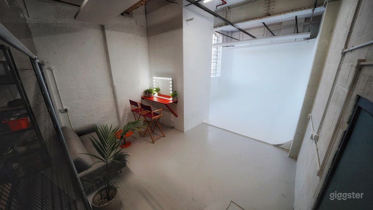  Film/Photo Studio 