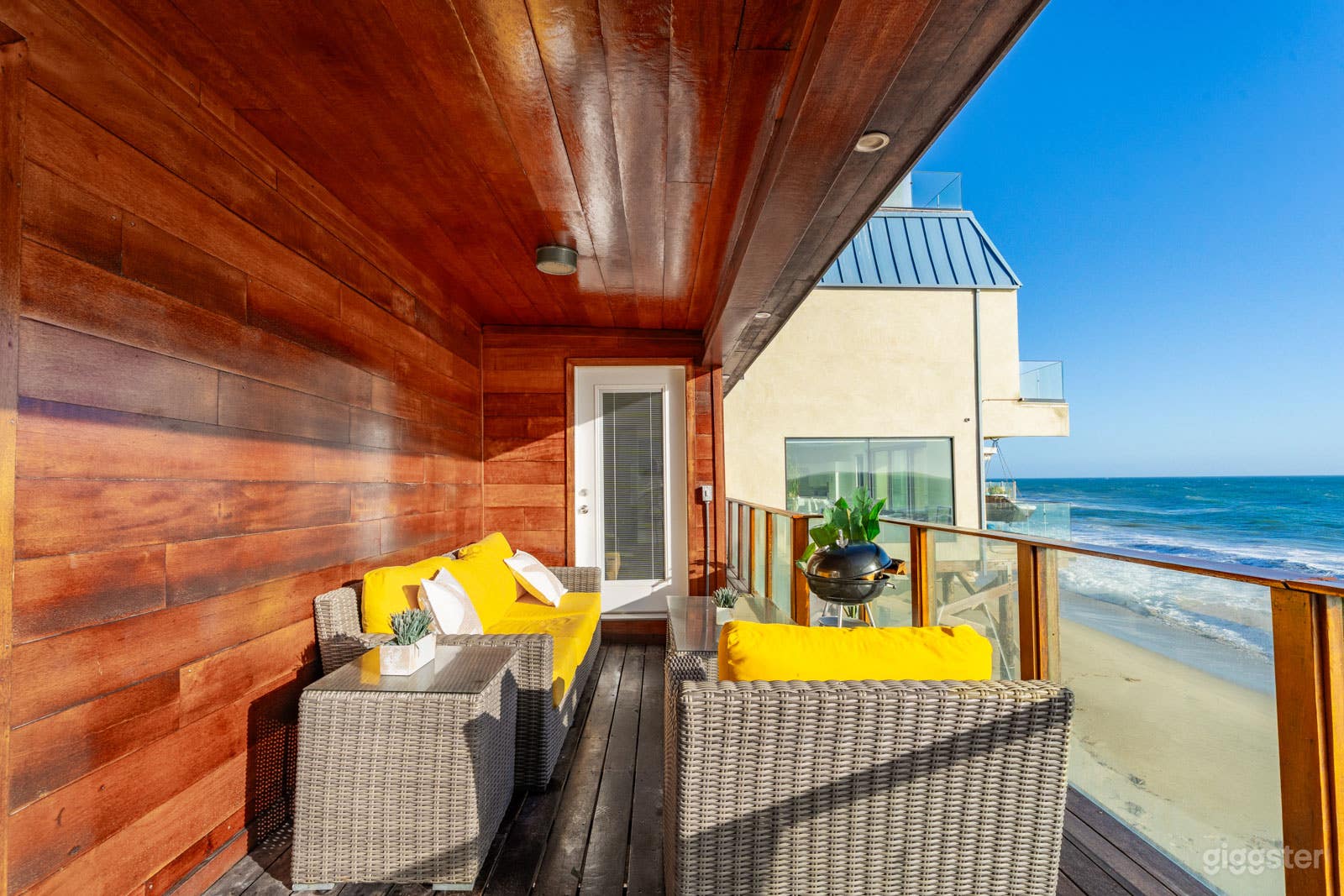 Oceanfront Malibu Beach House with Private Beach Access Photo 3