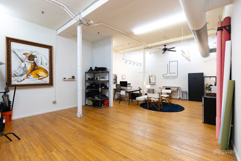  Estudio Fotográfico en Amplio Edificio de Artes 