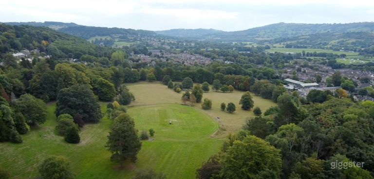  Spacious Outdoor Garden and Courtyard  