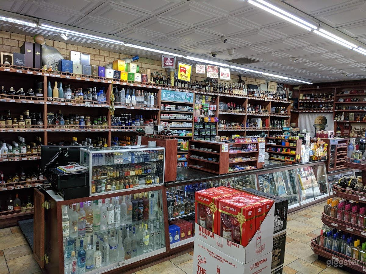 Liquor Store/Convenience Store Photo 3