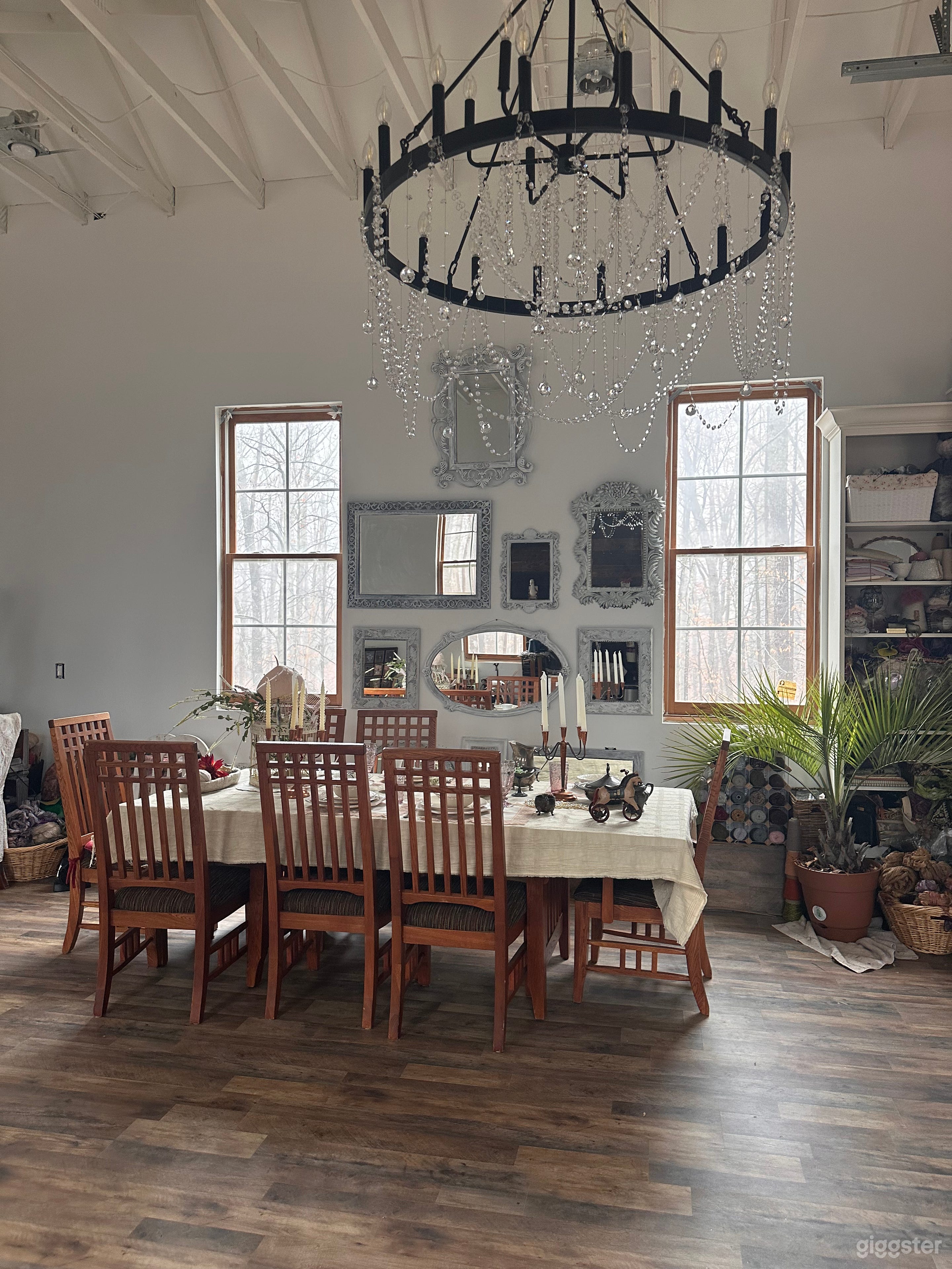 1200 Art Studio with very high ceilings workshops Photo 4