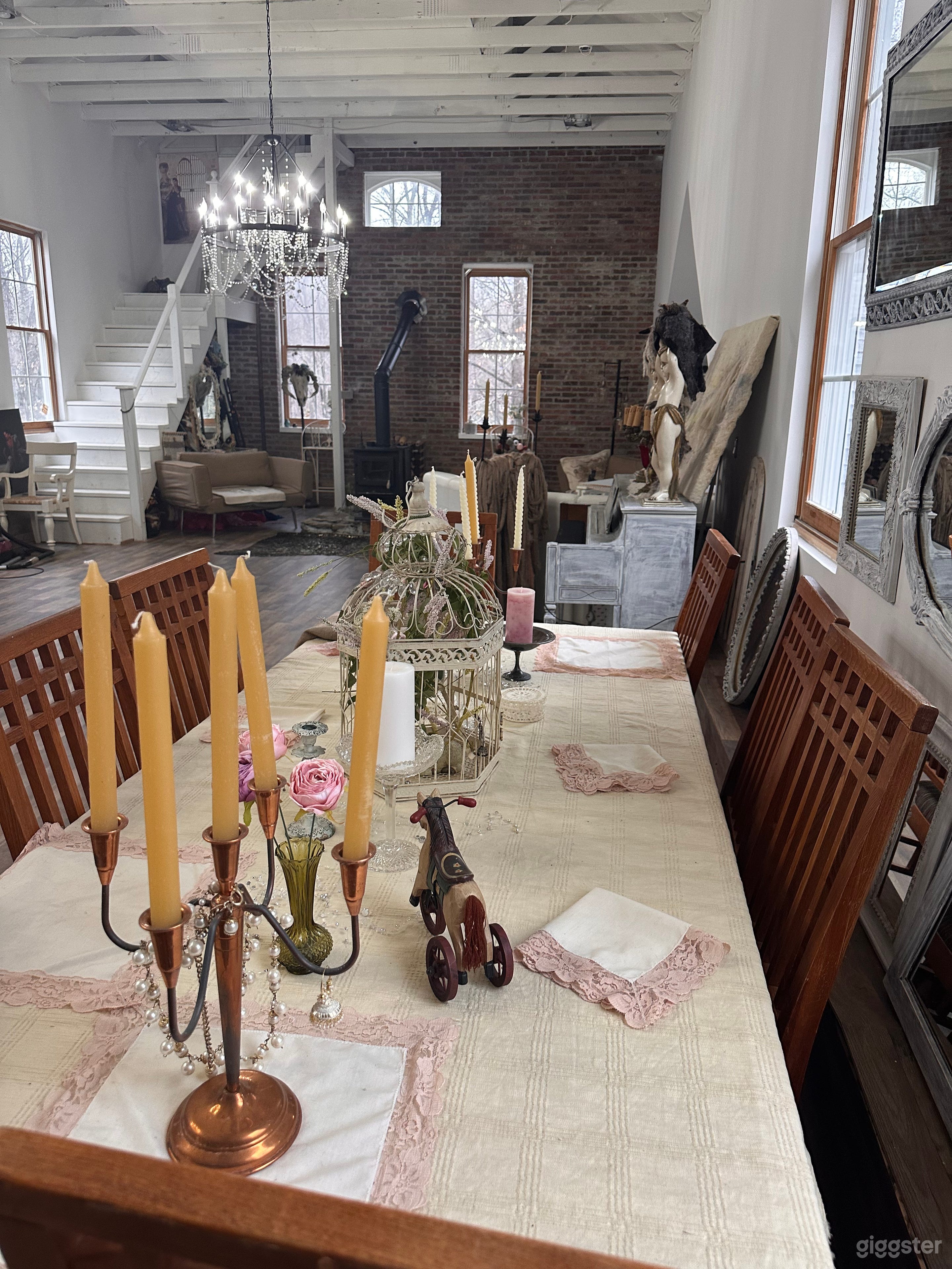 1200 Art Studio with very high ceilings workshops Photo 2