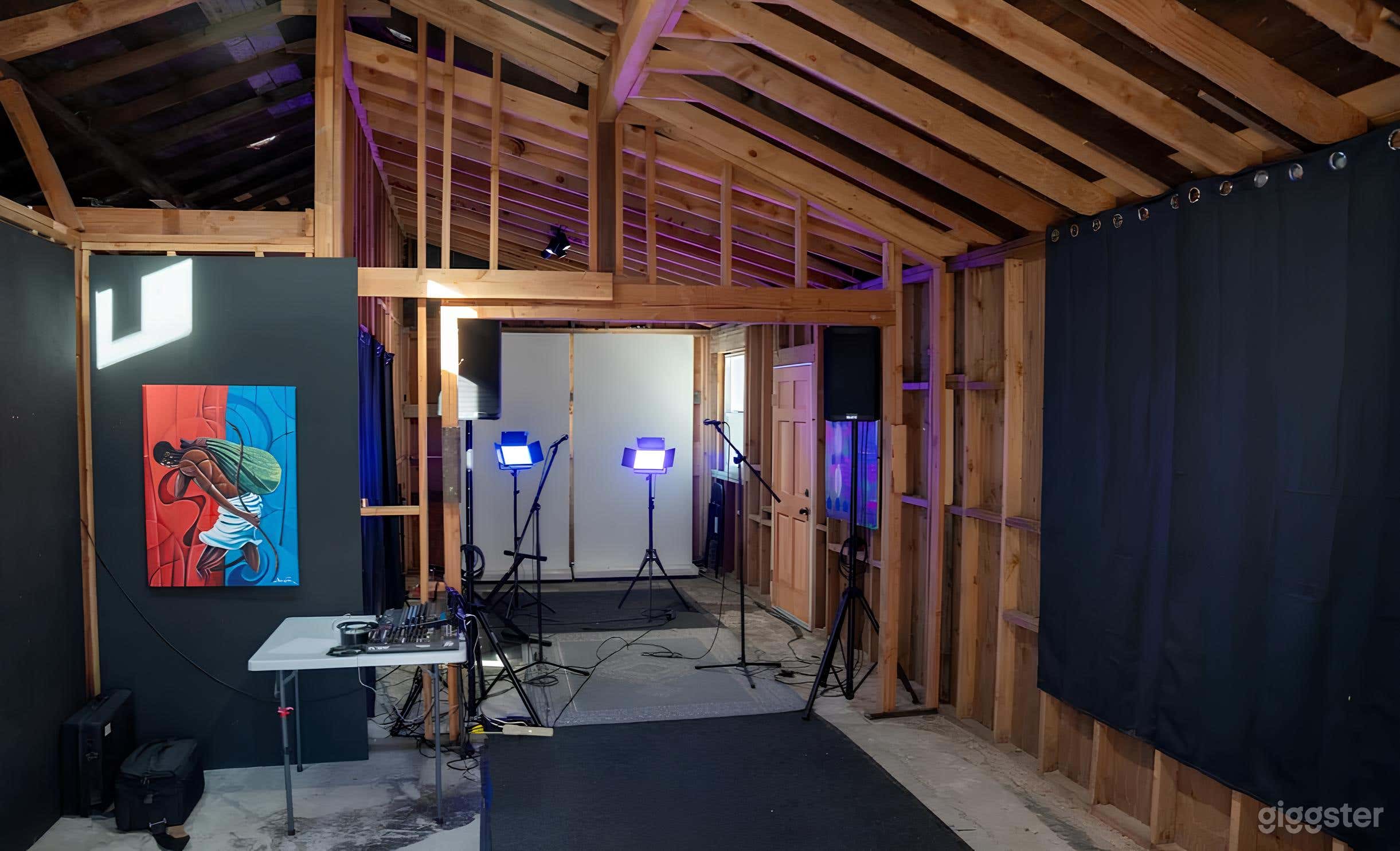 Inglewood Event Space with Courtyard &amp; Rooftop Photo 2