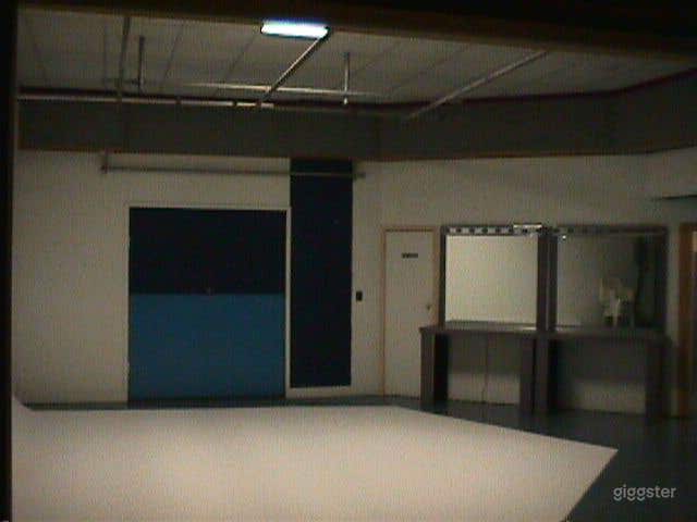 Stunning Studio B in North Miami Beach Photo 2