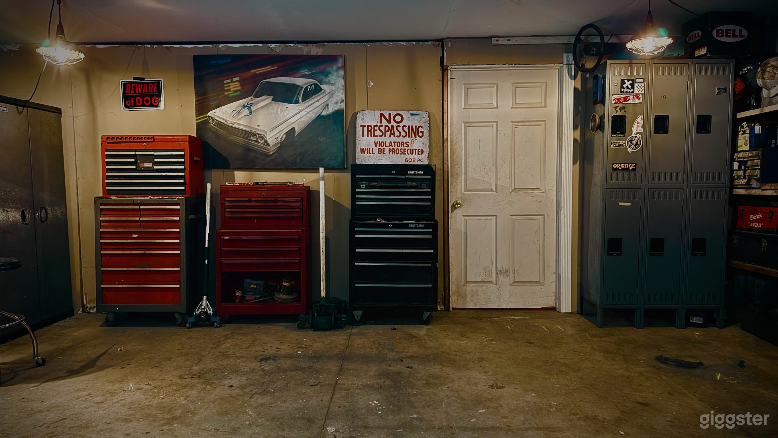 Classic Hotrod / Handyman Garage Photo 3