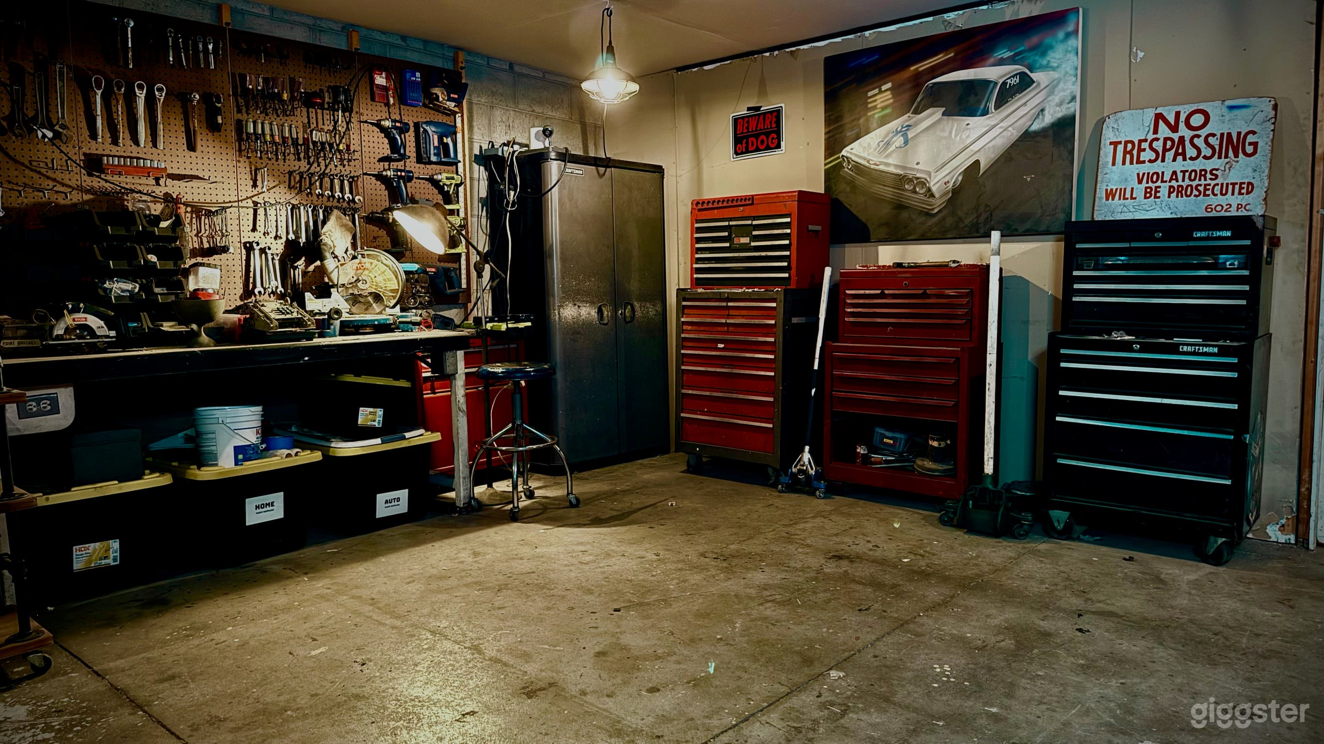 Classic Hotrod / Handyman Garage Photo 2