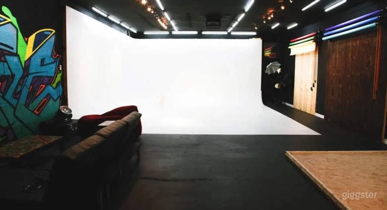  Creative Space Studio C 