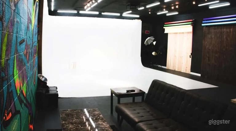  Creative Space Studio C 