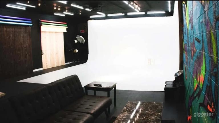  Creative Space Studio C 