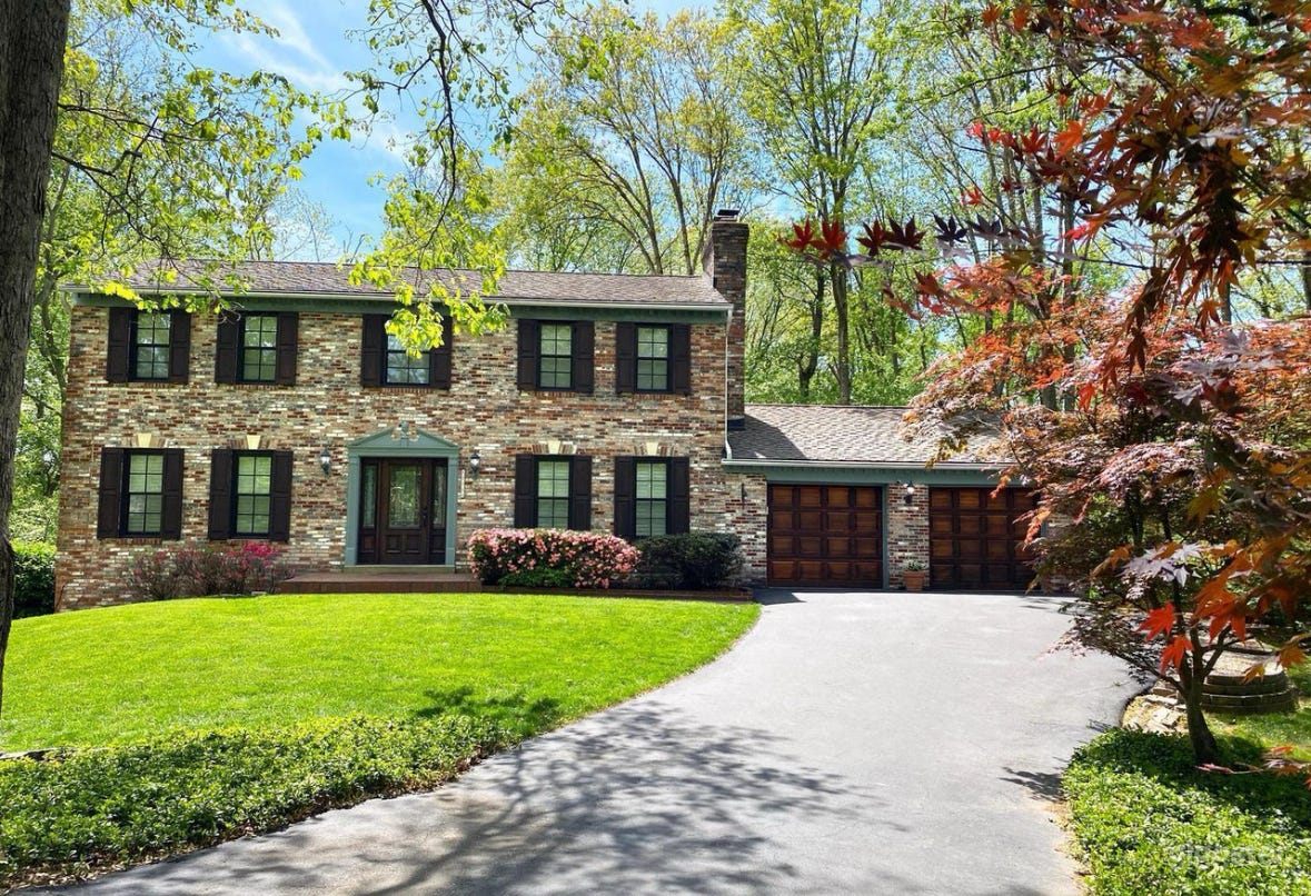 Modern Traditional Colonial Home Photo 1