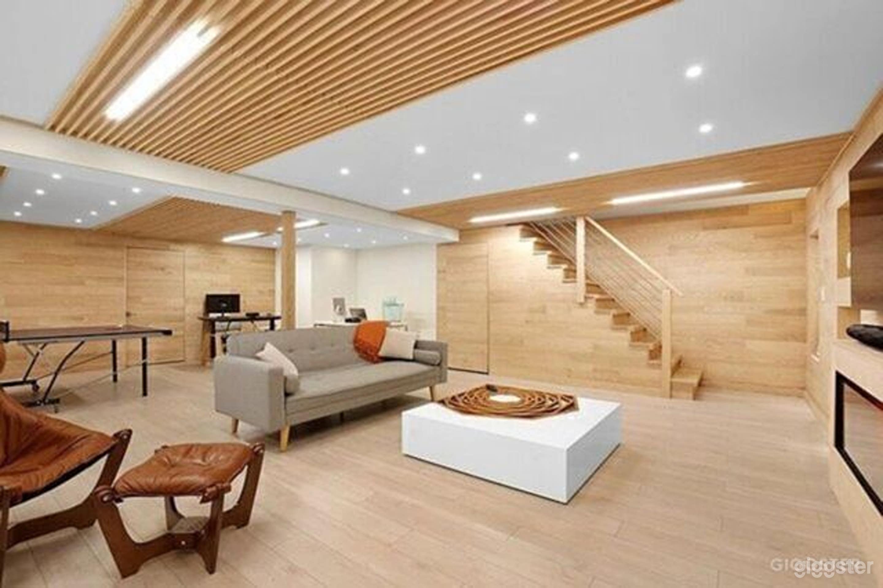 Midcentury Modern  House in Lake Forest Photo 1