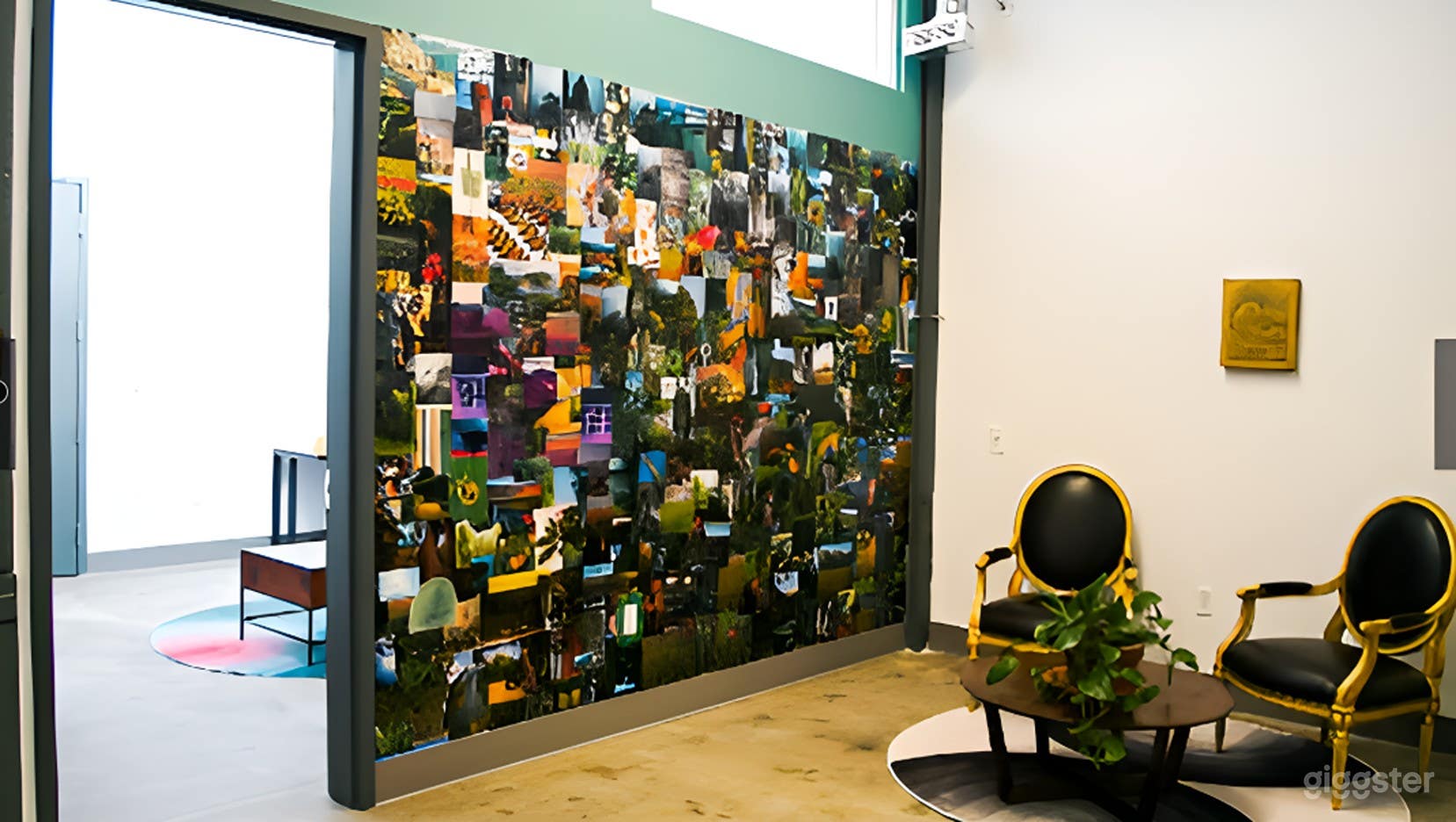 Small Workspace With Natural Lighting Photo 1