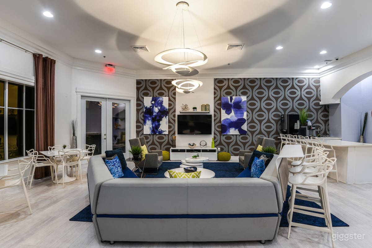 Incredible Lounge &amp; Patio in Orlando Photo 2