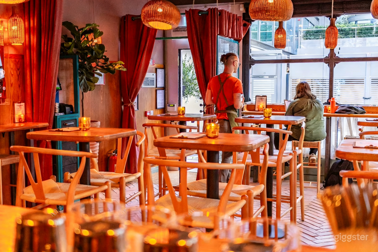  The Exchange: Barbereich im Erdgeschoss 