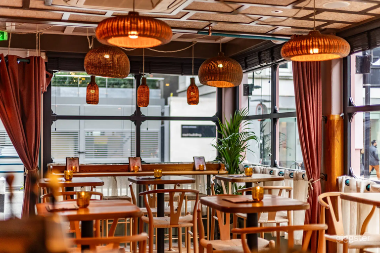  The Exchange: Barbereich im Erdgeschoss 