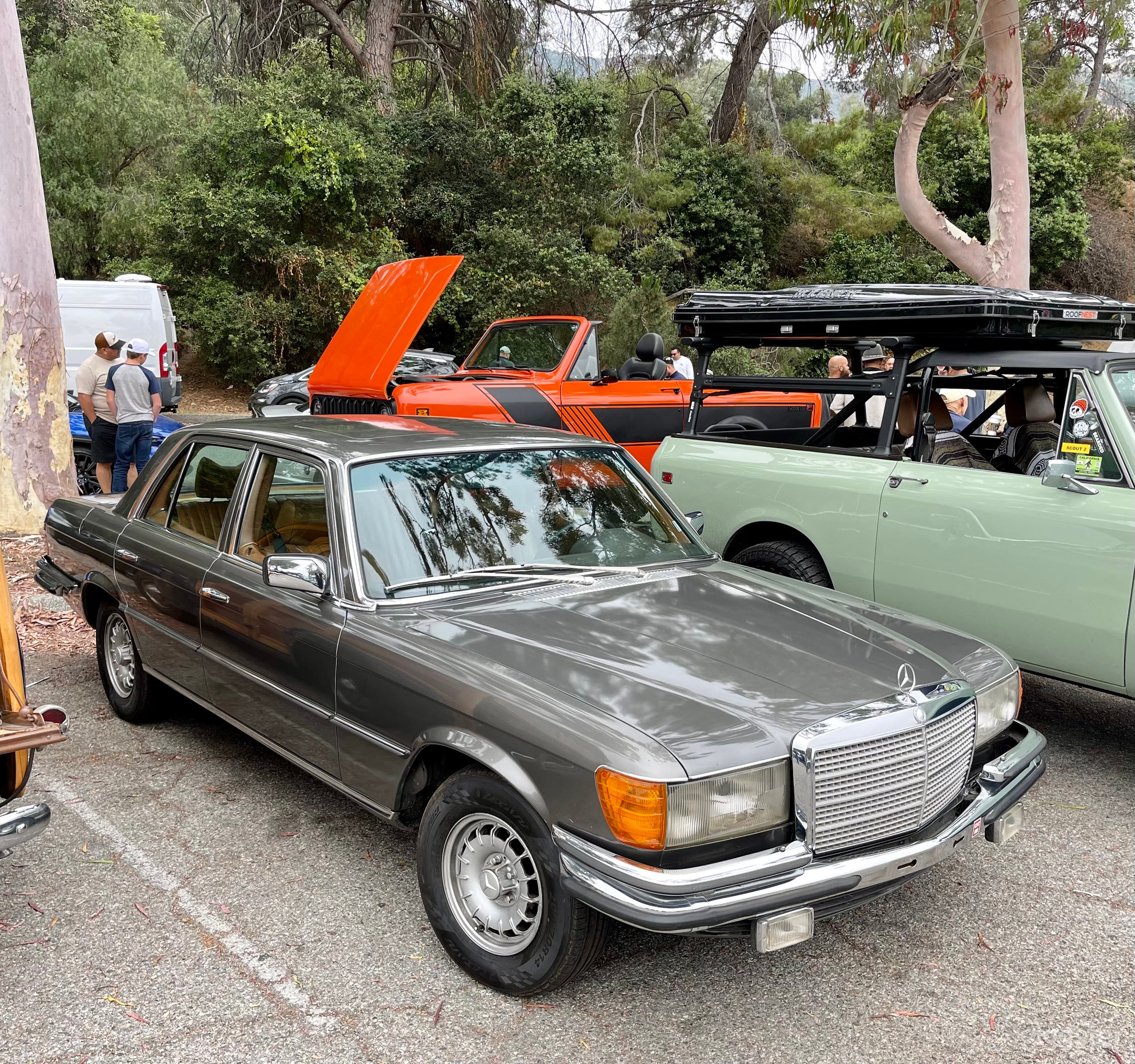 Mercedes sedan Euro Look 70’s Photo 1