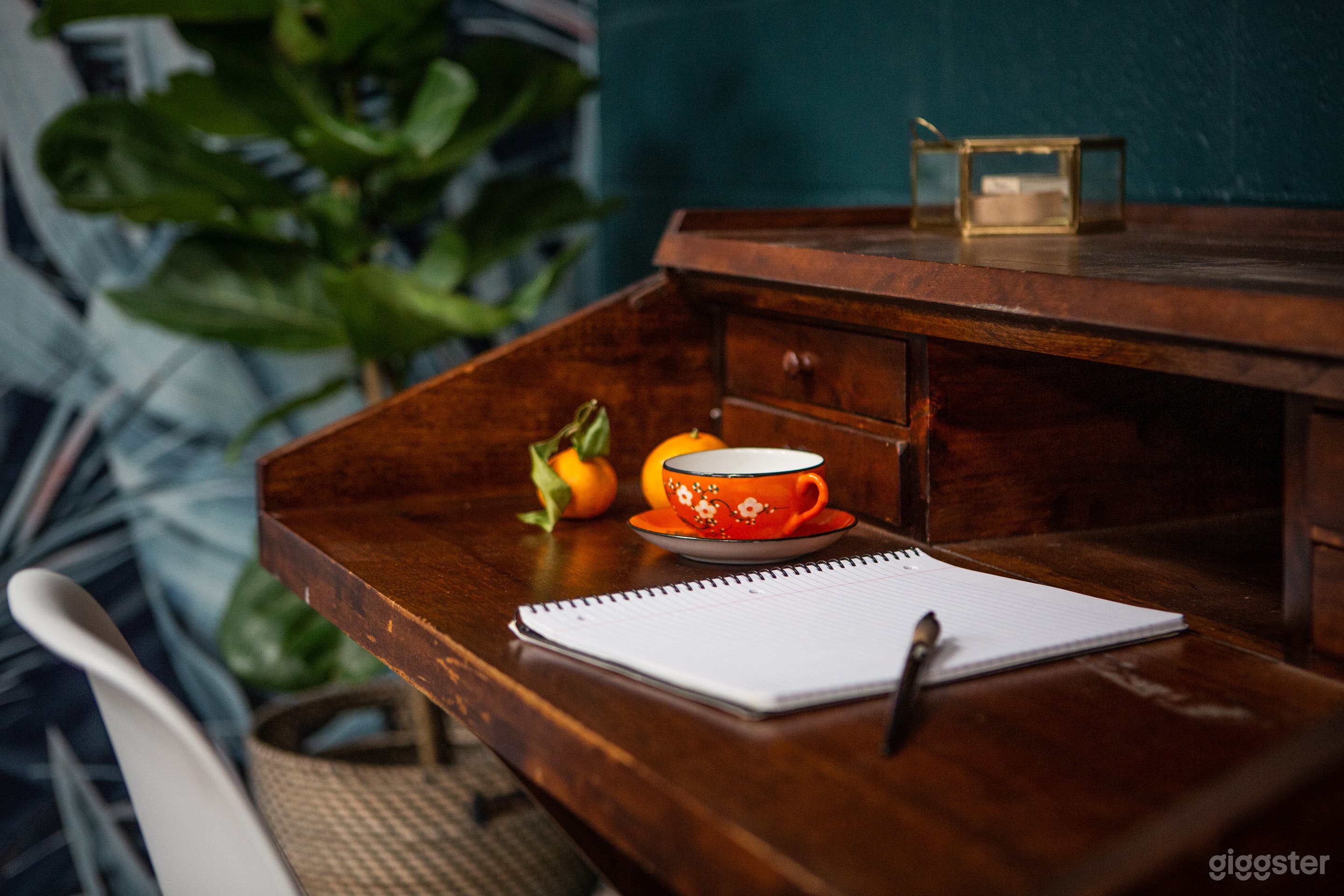 Tropical Midcentury Modern Writers Room Photo 4