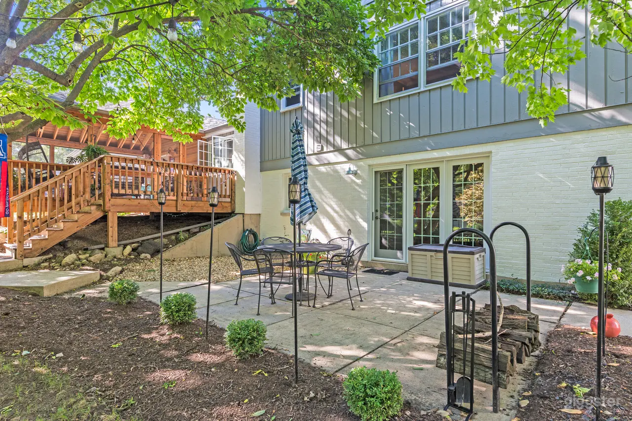 Cozy Backyard Retreat Photo 2