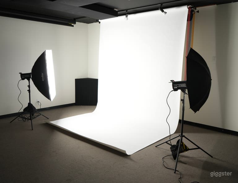  Media Lab / Photo Studio 