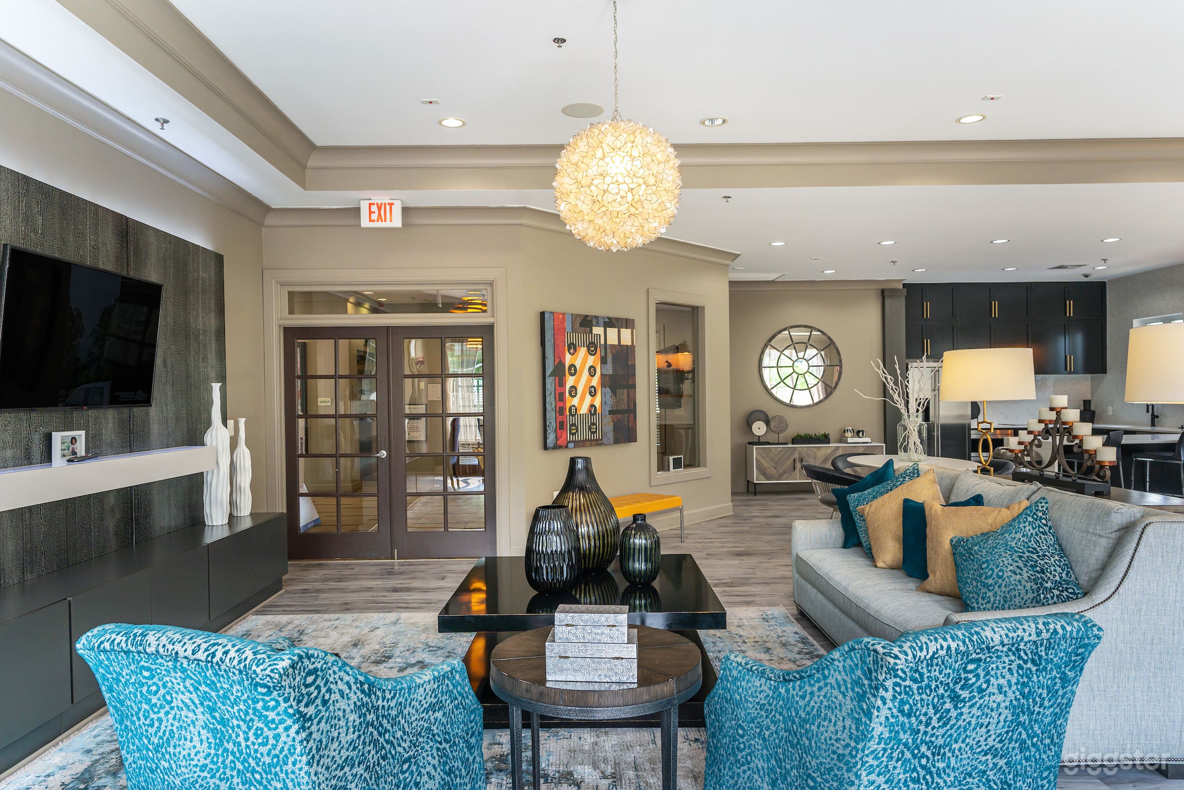 Stylish Club Room in Woodbridge Photo 2