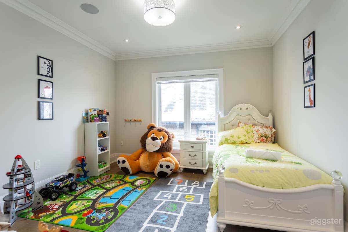 Exclusive Ultra Luxury Villa in Toronto Photo 3