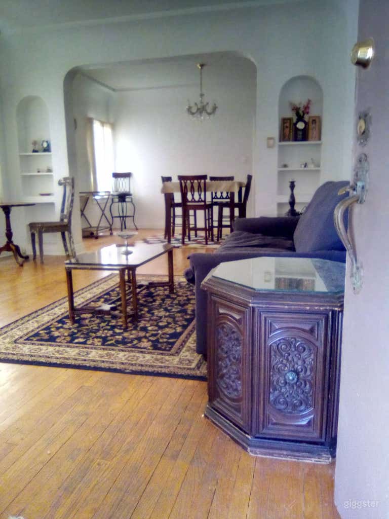  entry living room furnished 