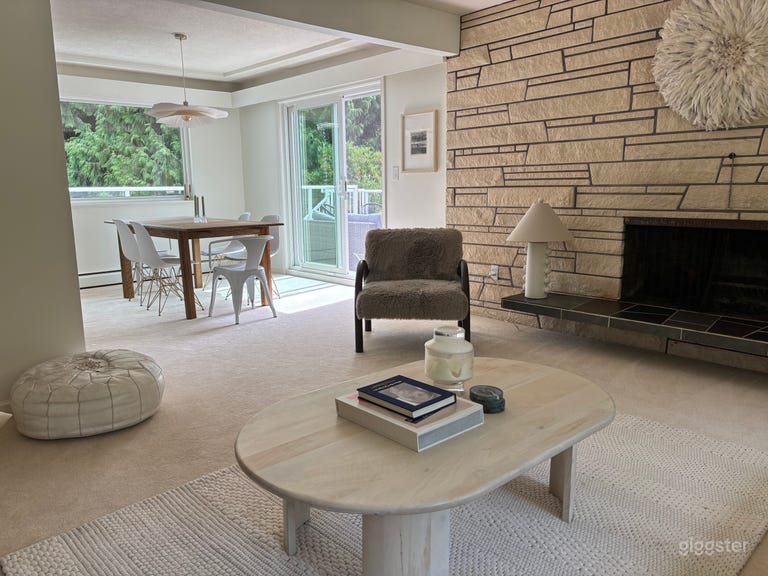  Maison lumineuse mid-century modern 