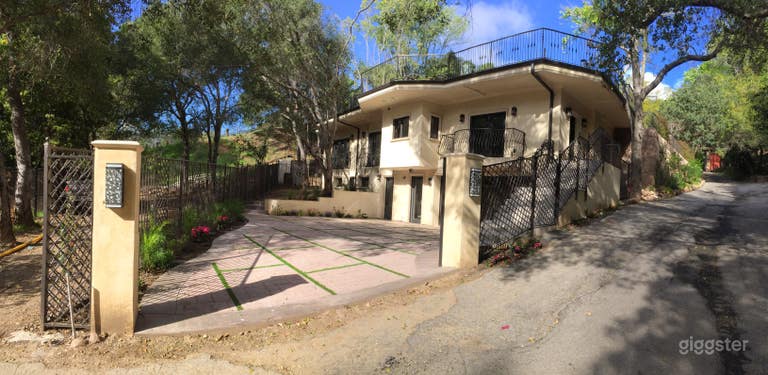  Secluded Spanish/Moroccan with Remodeled Interior 