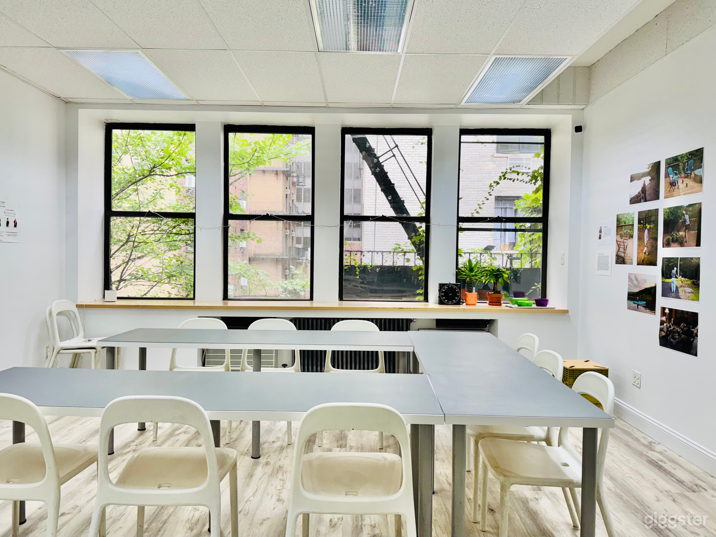 Midtown Meeting Room/Classroom with White Wall Photo 4