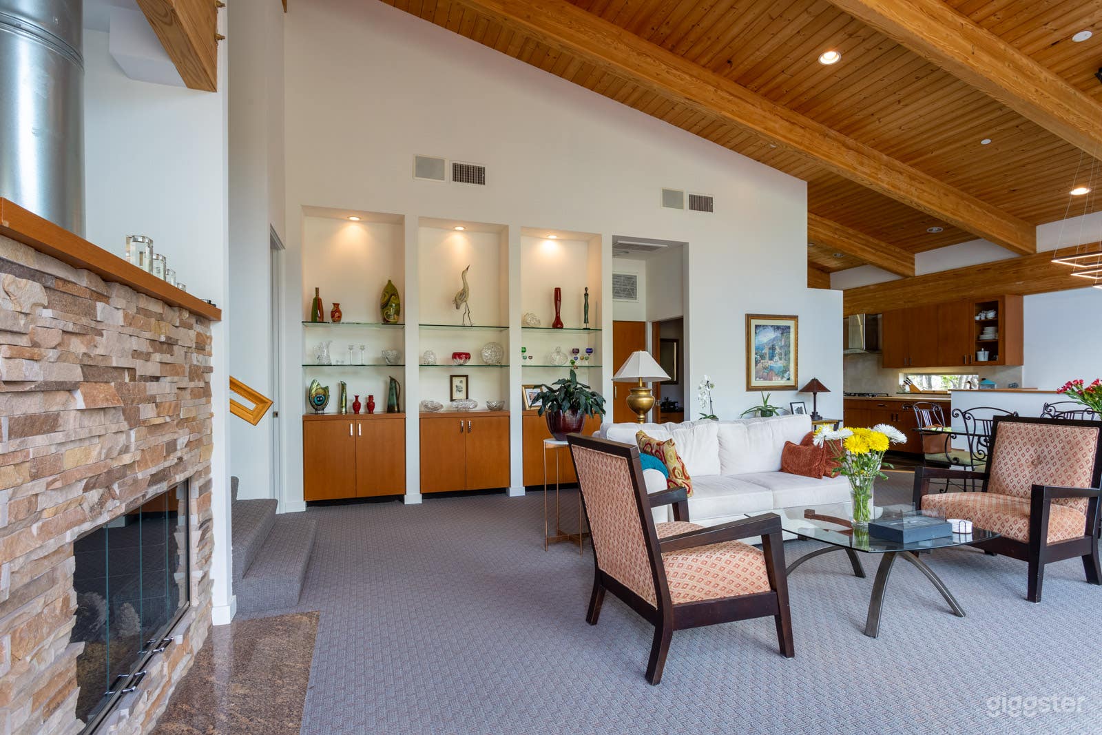 Lakehouse - open, bright, modern and scenic Photo 1