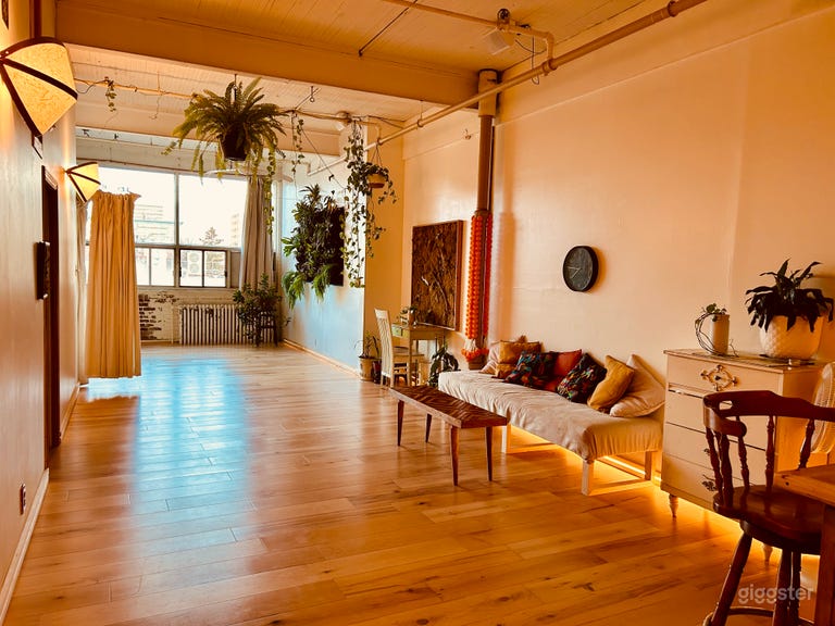  Gorgeous Calm Artist Loft | blvd St Laurent 