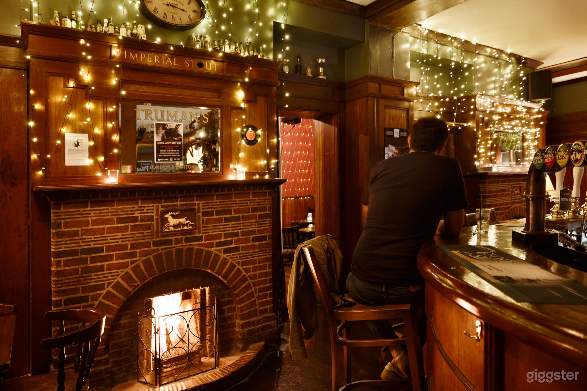 Iconic 1920s East End pub from LEGEND Movie (Tom Hardy) Photo 1