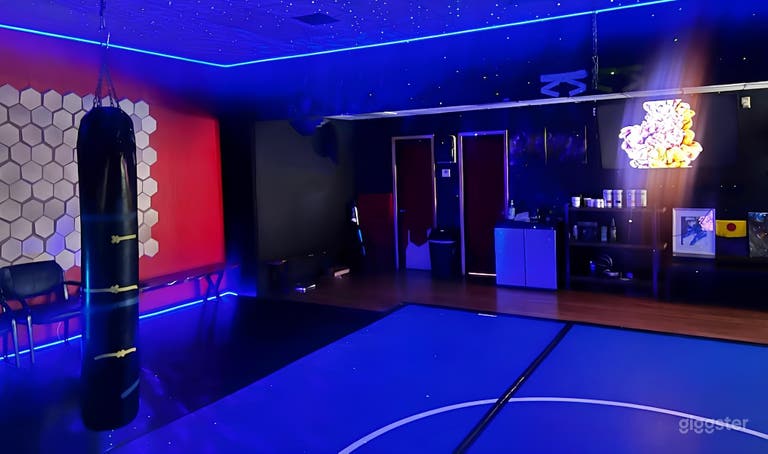  Vibrant Fitness Studio with Nutrition Club 