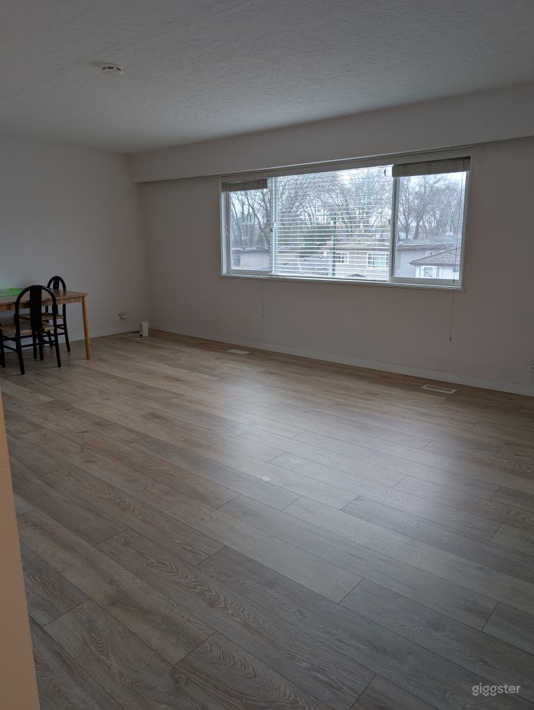  Beautiful, bright and empty 3 bedroom single bath 