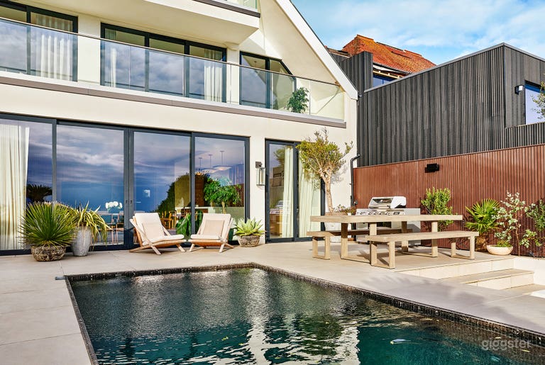  Amira | West Sussex 