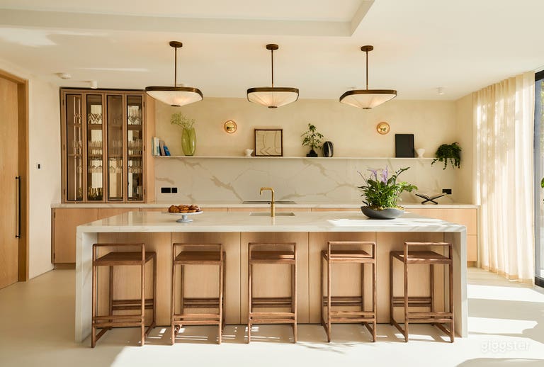  Amira | West Sussex 