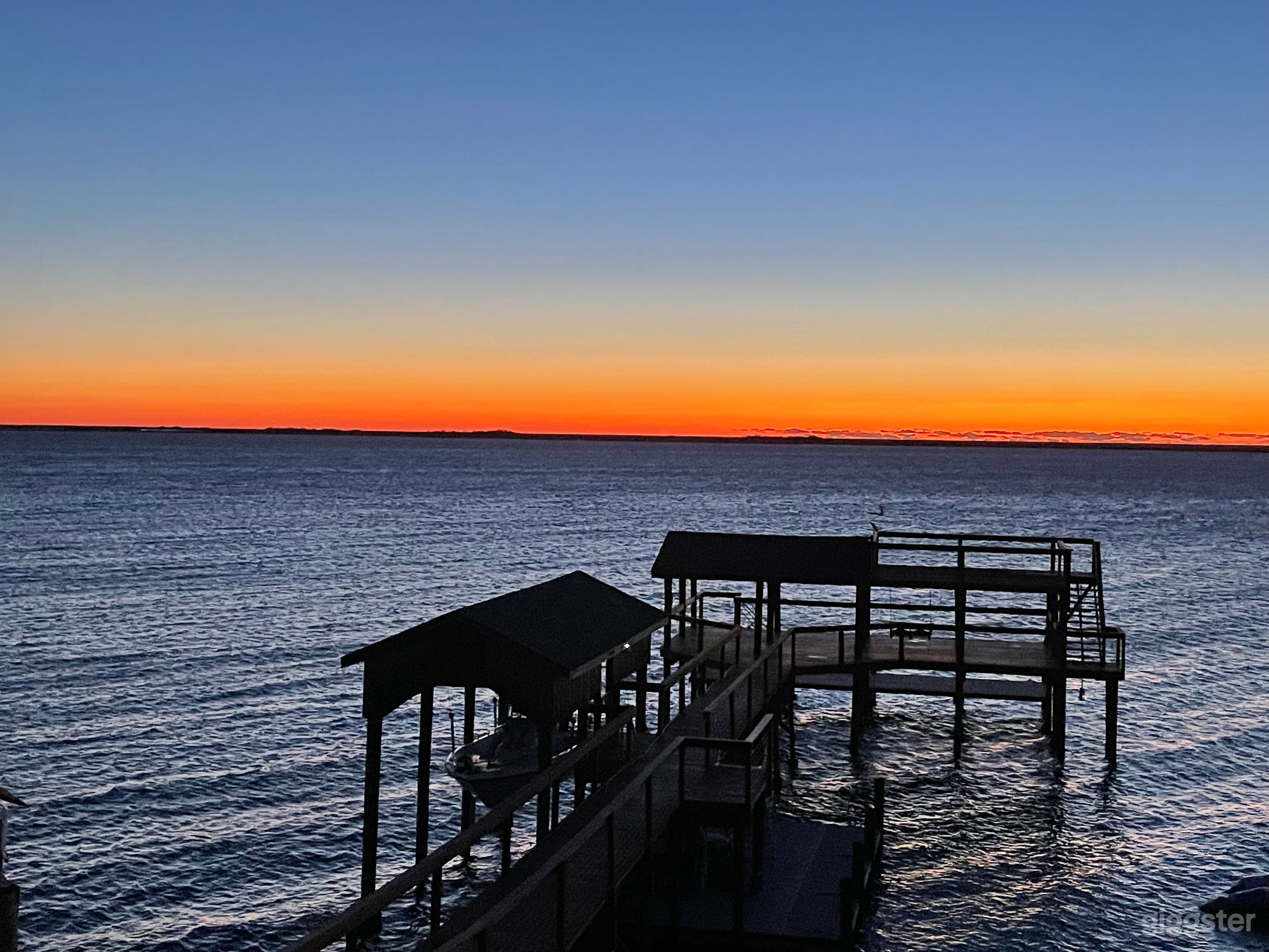Mansion on Lake Catherine newly built w/ pool/dock Photo 3