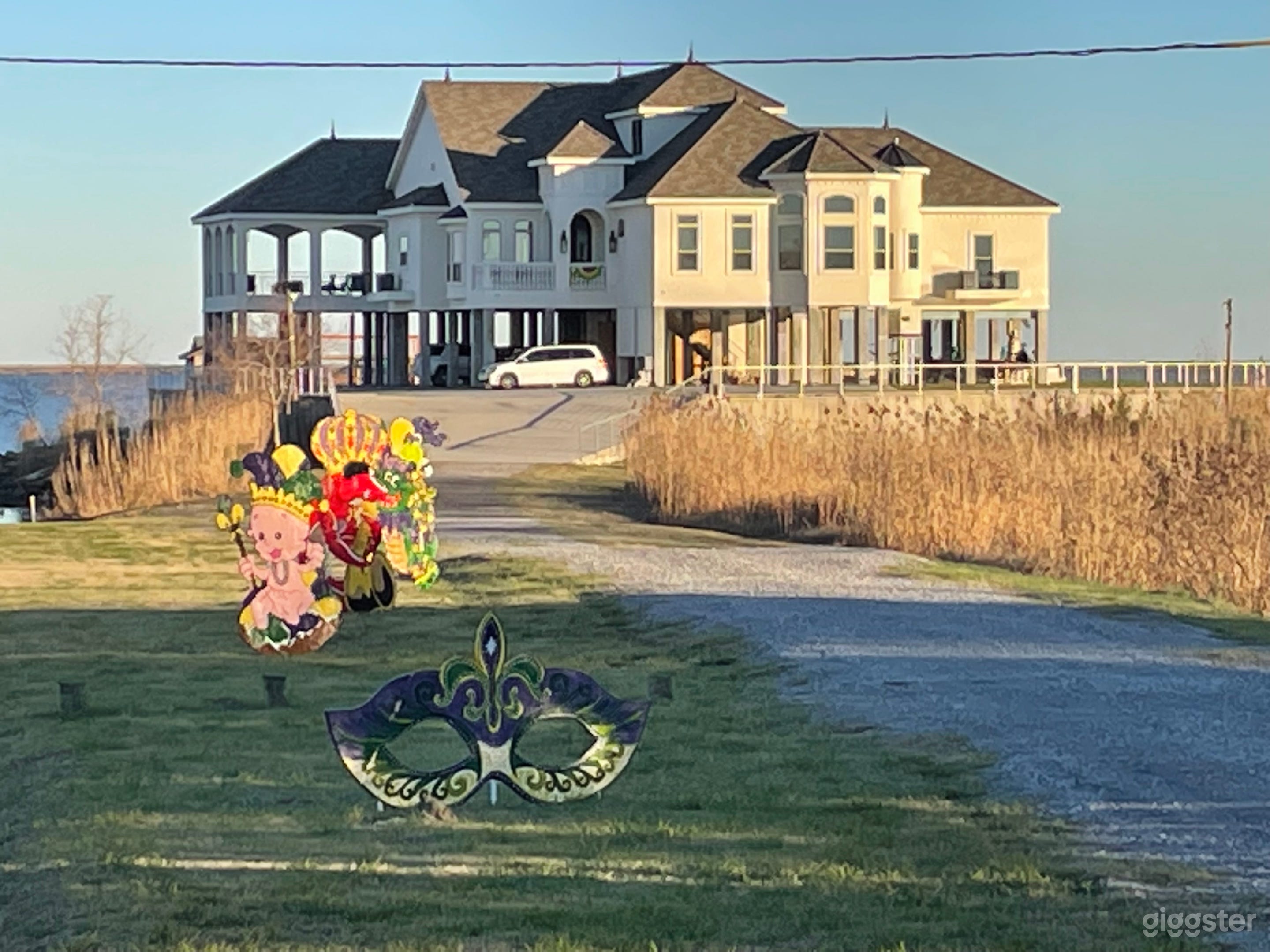 Mansion on Lake Catherine newly built w/ pool/dock Photo 1