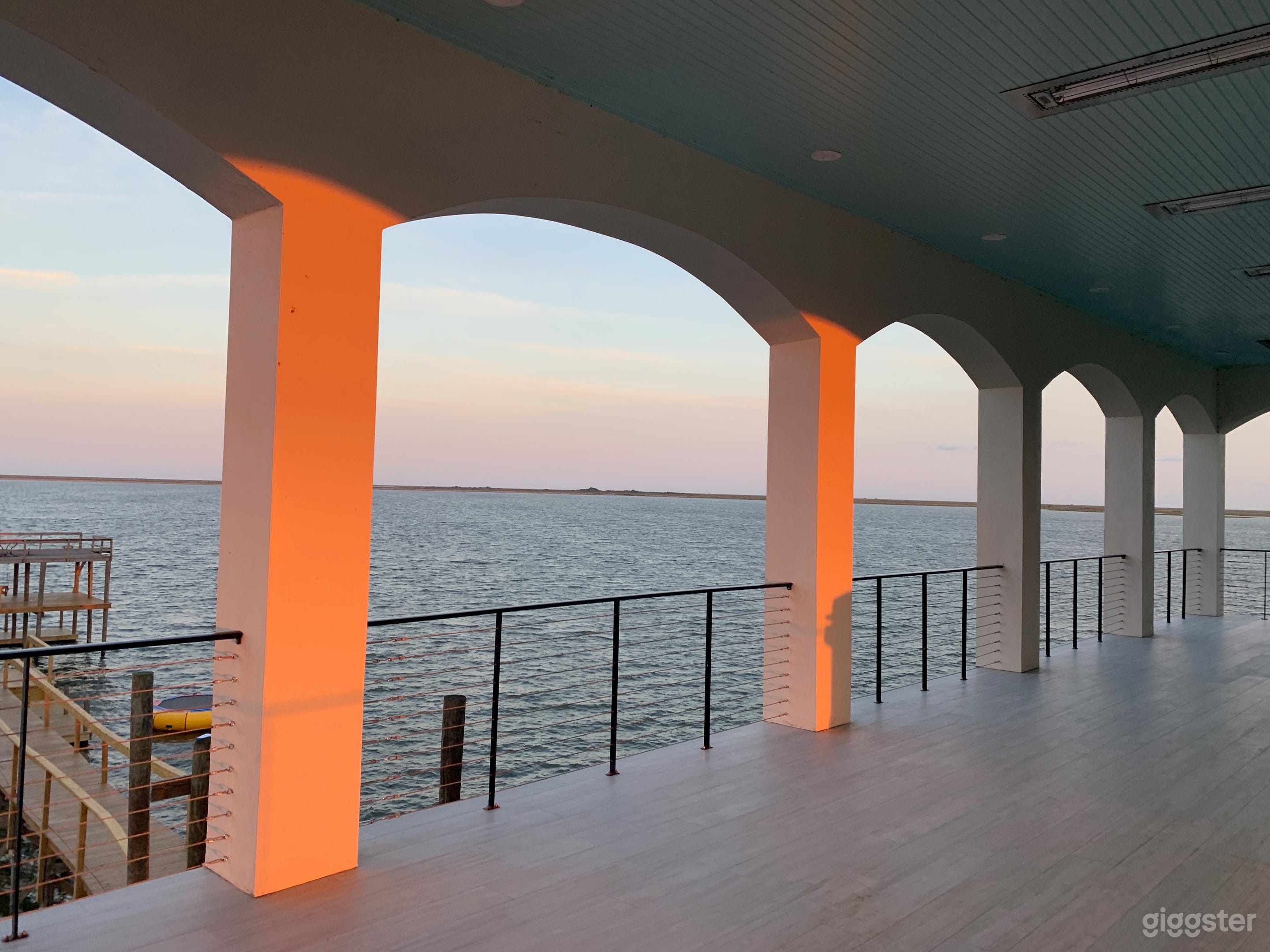 Mansion on Lake Catherine newly built w/ pool/dock Photo 2